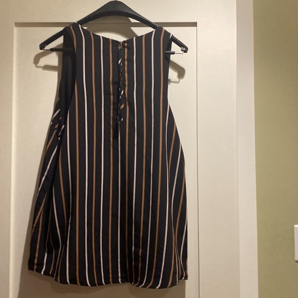 Orb sleeveless top. Size XL ladies - Picture 6 of 7